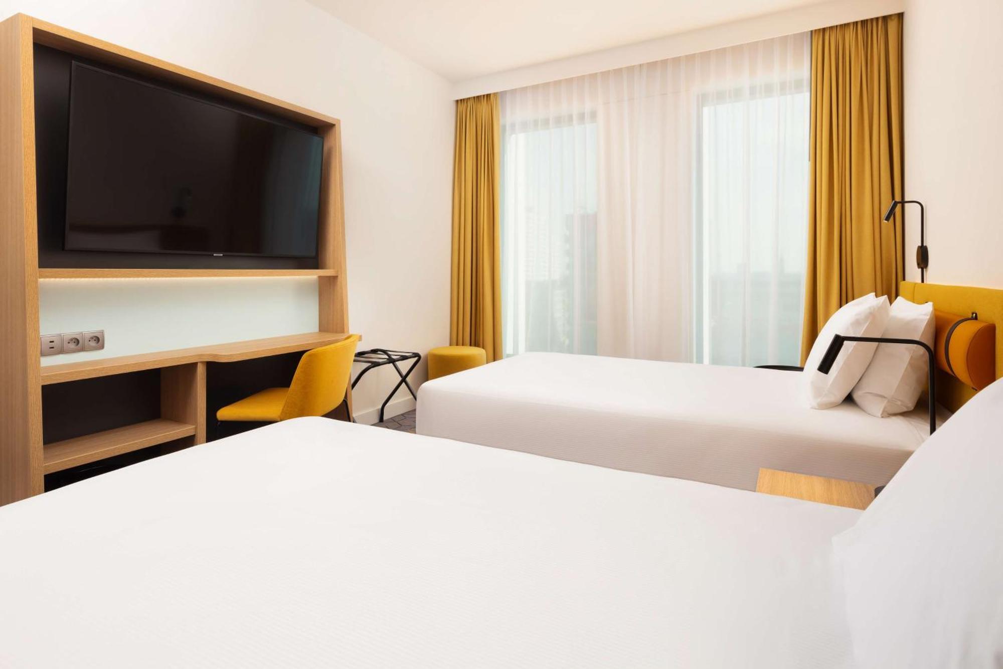 Hampton By Hilton Lodz City Center Exterior photo
