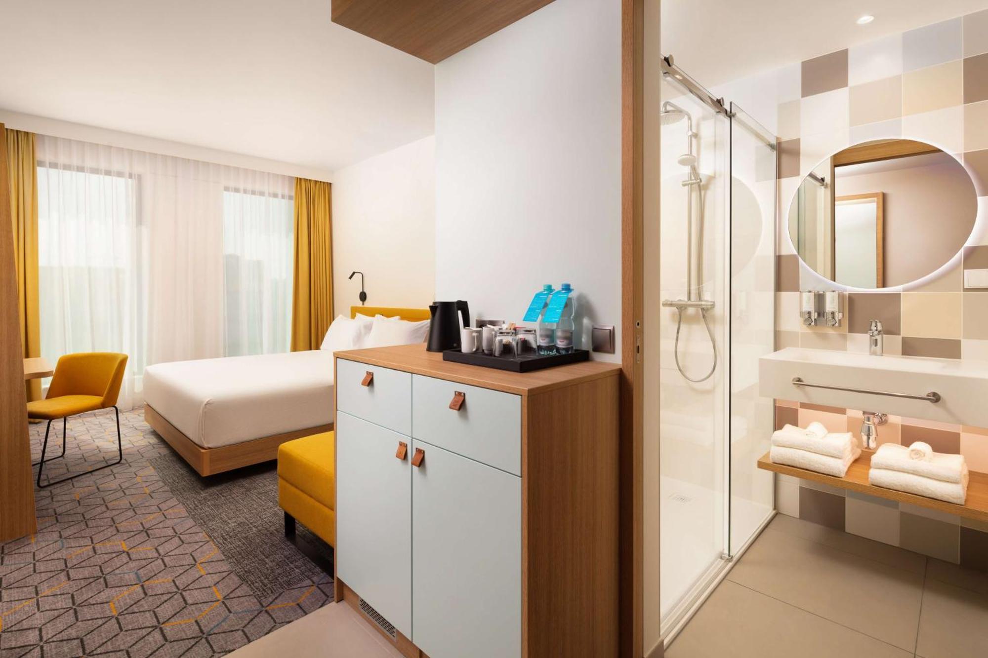 Hampton By Hilton Lodz City Center Exterior photo