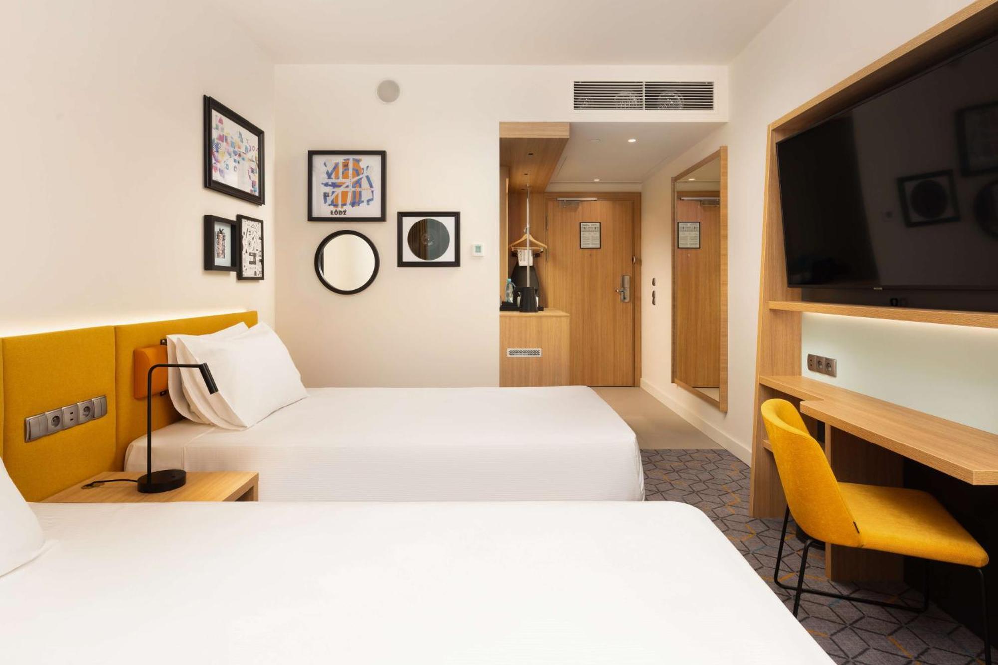 Hampton By Hilton Lodz City Center Exterior photo