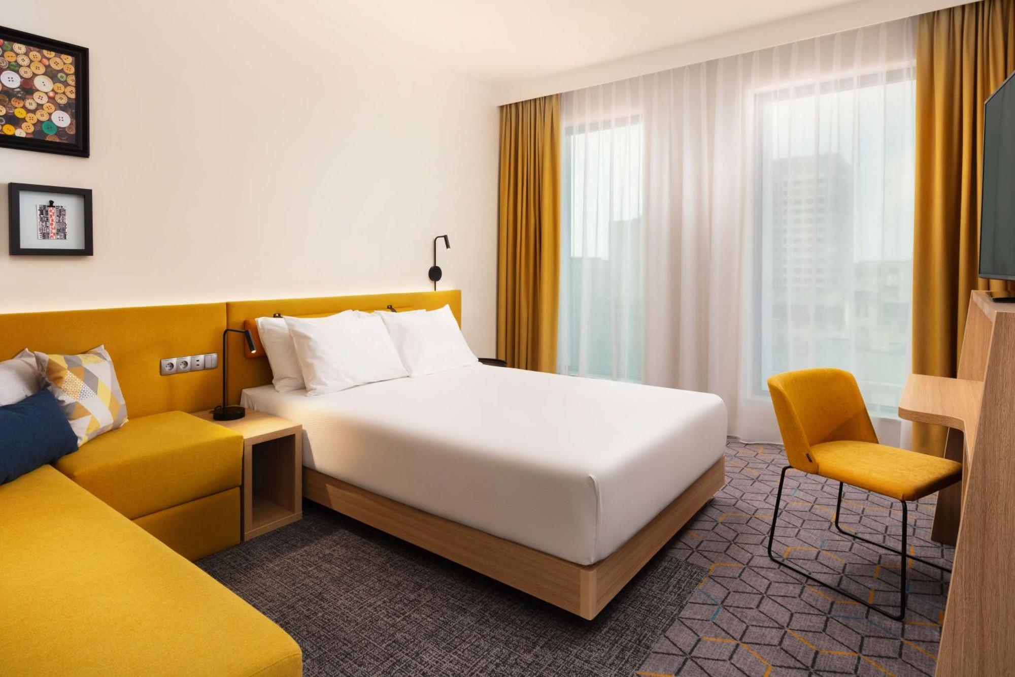 Hampton By Hilton Lodz City Center Exterior photo
