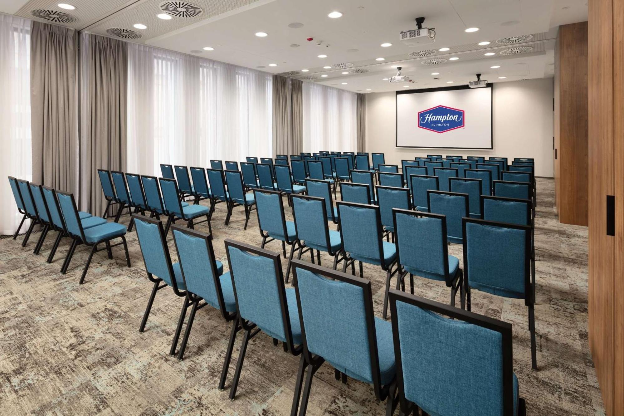 Hampton By Hilton Lodz City Center Exterior photo